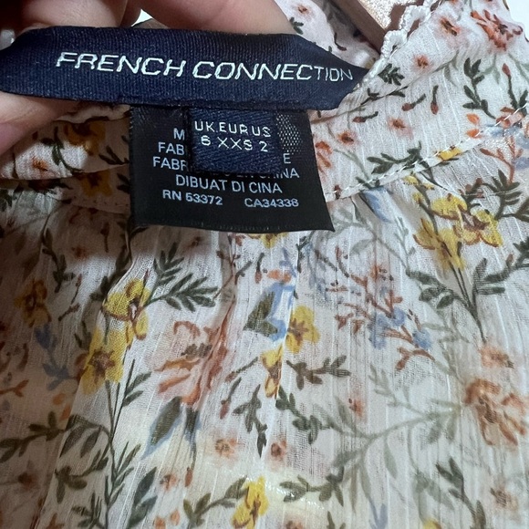 Floral Print Sheer Blouse - Picture 7 of 7